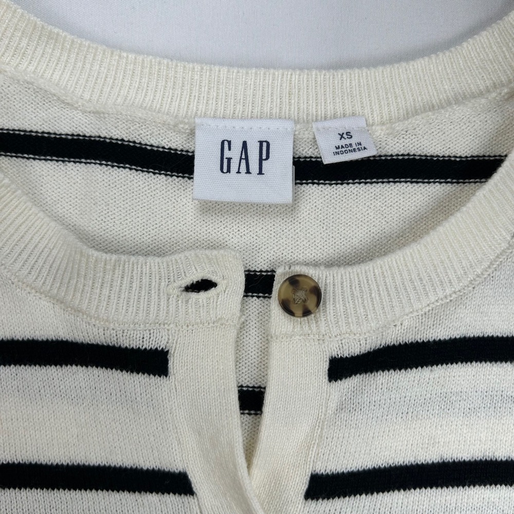 Gap Womens XS Crewneck Cardigan Sweater White Navy Blue Striped Cotton - Picture 5 of 10